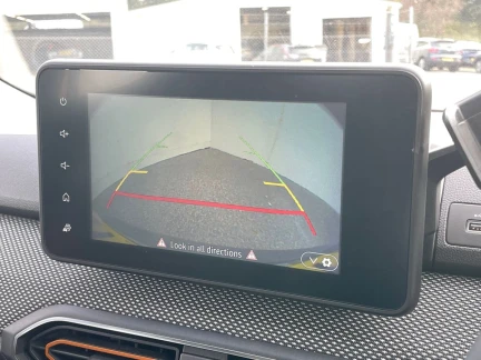 Vehicle Thumbnail 16