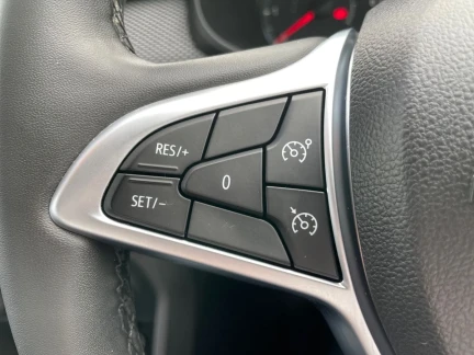 Vehicle Thumbnail 18