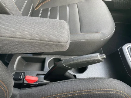 Vehicle Thumbnail 23