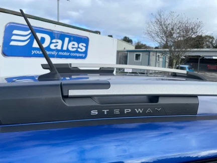 Vehicle Thumbnail 24