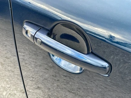 Vehicle Thumbnail 25