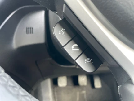 Vehicle Thumbnail 36