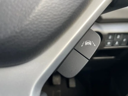 Vehicle Thumbnail 37