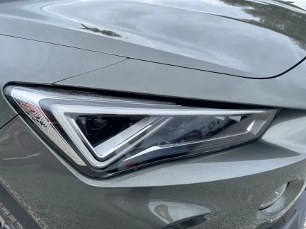 Vehicle Thumbnail 26