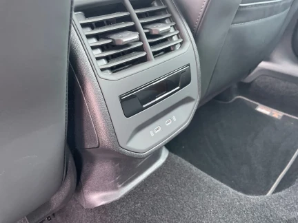 Vehicle Thumbnail 39