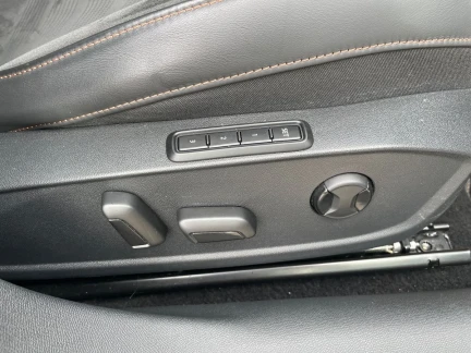 Vehicle Thumbnail 40