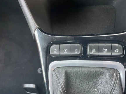 Vehicle Thumbnail 30