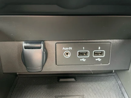 Vehicle Thumbnail 30