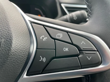 Vehicle Thumbnail 33