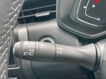 Vehicle Thumbnail 35