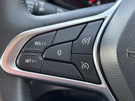 Vehicle Thumbnail 18