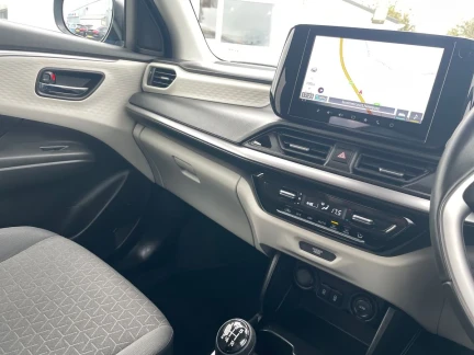 Vehicle Thumbnail 11