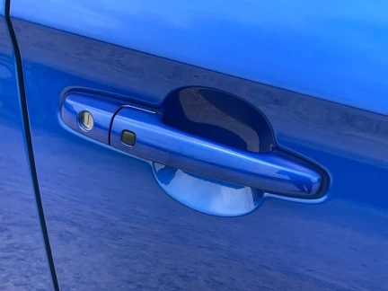 Vehicle Thumbnail 25