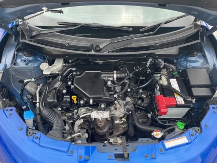 Vehicle Thumbnail 32