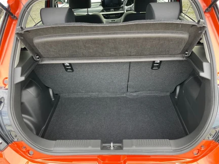 Vehicle Thumbnail 20