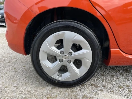 Vehicle Thumbnail 21