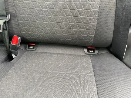 Vehicle Thumbnail 37