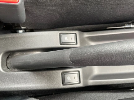 Vehicle Thumbnail 40