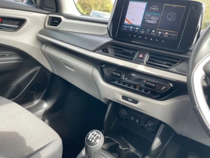 Vehicle Thumbnail 11