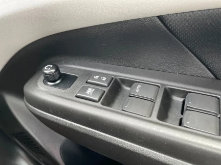 Vehicle Thumbnail 13