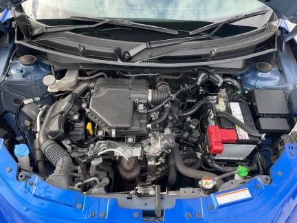 Vehicle Thumbnail 25