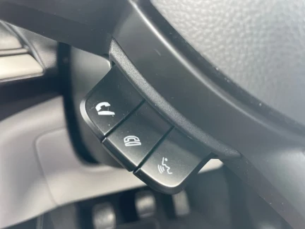 Vehicle Thumbnail 38