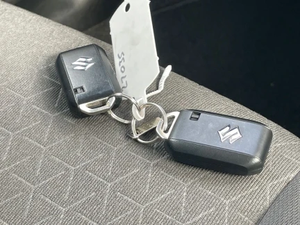 Vehicle Thumbnail 40