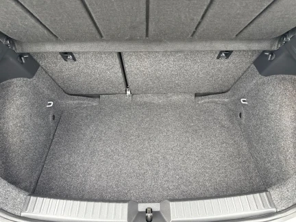 Vehicle Thumbnail 20