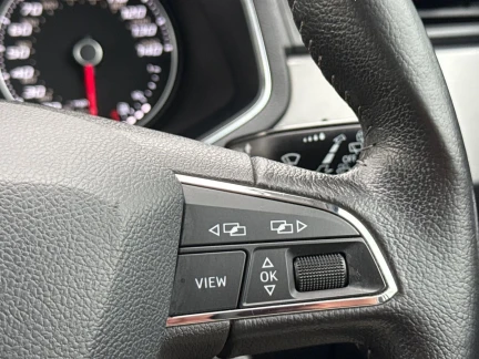 Vehicle Thumbnail 30