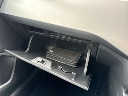 Vehicle Thumbnail 34