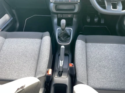 Vehicle Thumbnail 11