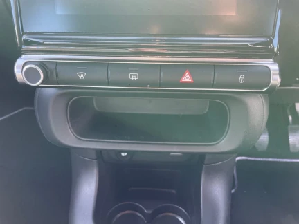 Vehicle Thumbnail 12