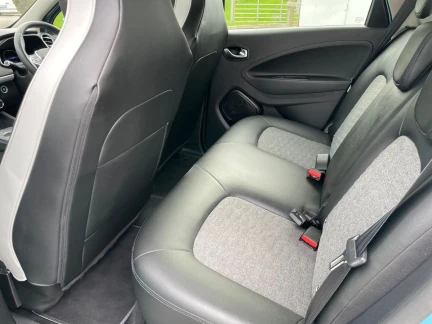 Vehicle Thumbnail 27