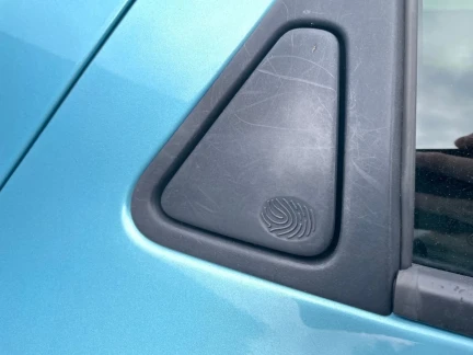 Vehicle Thumbnail 30