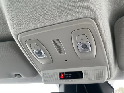 Vehicle Thumbnail 36