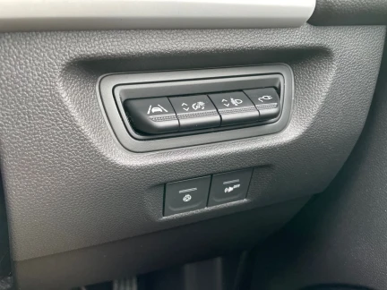 Vehicle Thumbnail 40