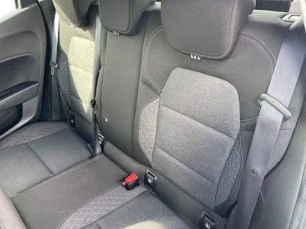 Vehicle Thumbnail 19