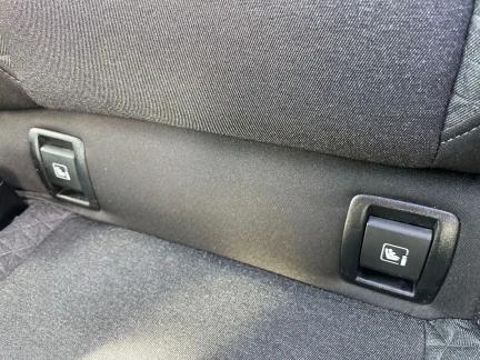 Vehicle Thumbnail 23