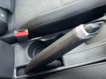 Vehicle Thumbnail 35