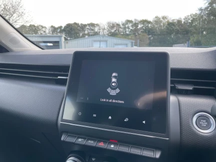 Vehicle Thumbnail 16