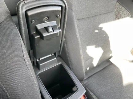 Vehicle Thumbnail 27