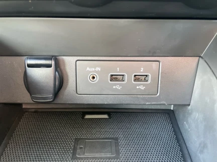 Vehicle Thumbnail 28