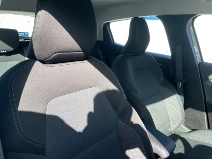 Vehicle Thumbnail 38