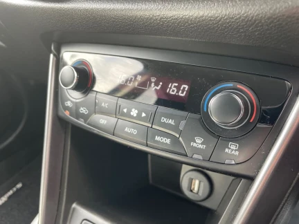 Vehicle Thumbnail 12