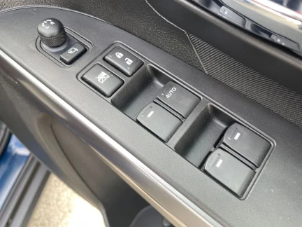 Vehicle Thumbnail 13