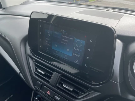 Vehicle Thumbnail 14