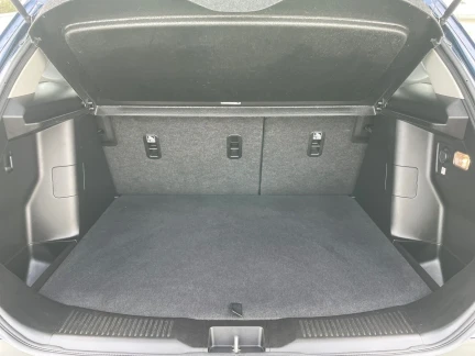 Vehicle Thumbnail 20