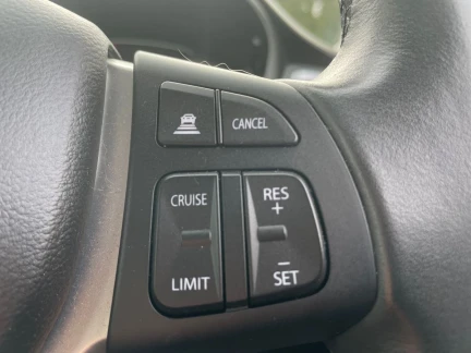 Vehicle Thumbnail 21