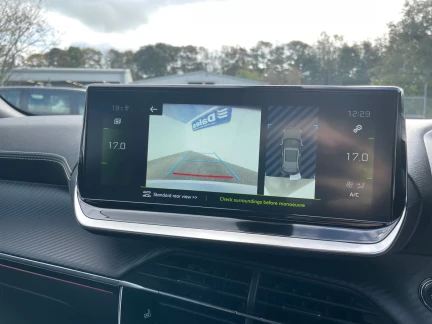 Vehicle Thumbnail 16