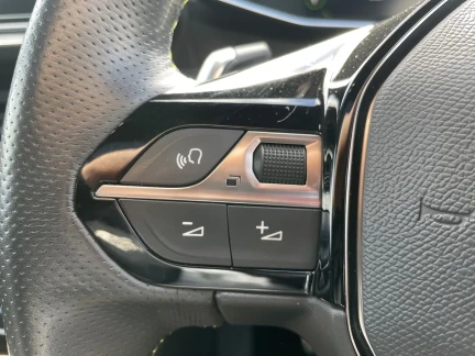 Vehicle Thumbnail 18